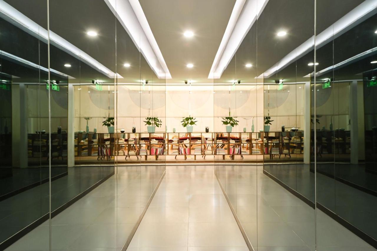Xingshe Alley Courtyard Hotel Beijing Wangfujing Forbidden City Branch - Breakfast Included & English Speaking Reception & Free Wifi And Laundry Room & Hutong Culture & Cat-Keeping & Flower-Growing Terrace & One Day Tour Service & Free Coffee Dış mekan fotoğraf